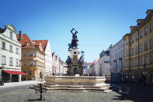 UNESCO World Heritage Centre - Document - Hercules Fountain